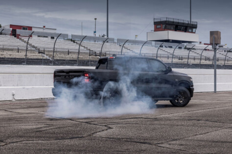 confirmed-the-5-7l-hemi-v-8-is-back-for-2026-ram-1500-2025-06-04_13-39-13_754035